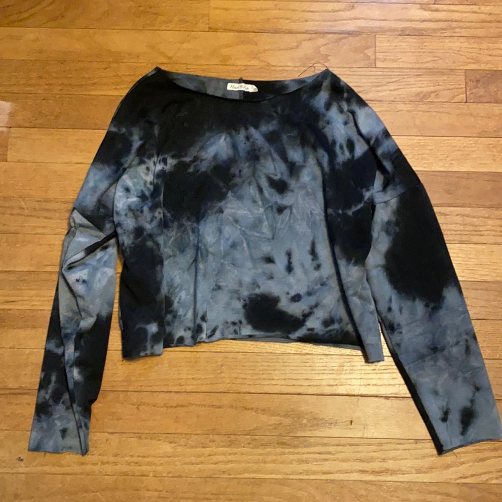 Long Sleeve cropped tie dye shirt